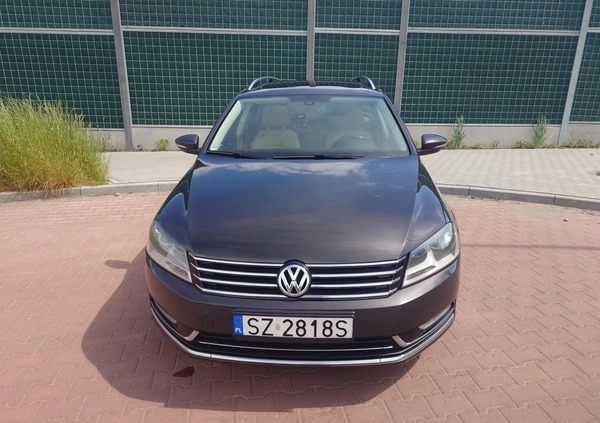 Volkswagen Passat cena 29999 przebieg: 259000, rok produkcji 2011 z Zabrze małe 232